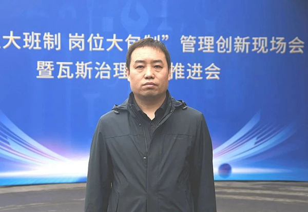 8abca118d76640f7bd6529be39bc8e55.jpg